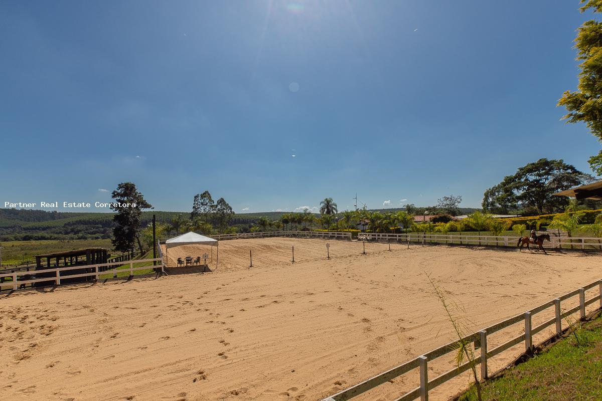 Sítio, 3 quartos, 133100 m² - Foto 1