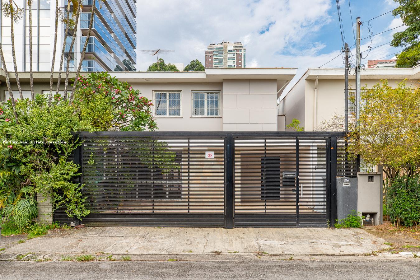 Casa, 3 quartos, 225 m² - Foto 1