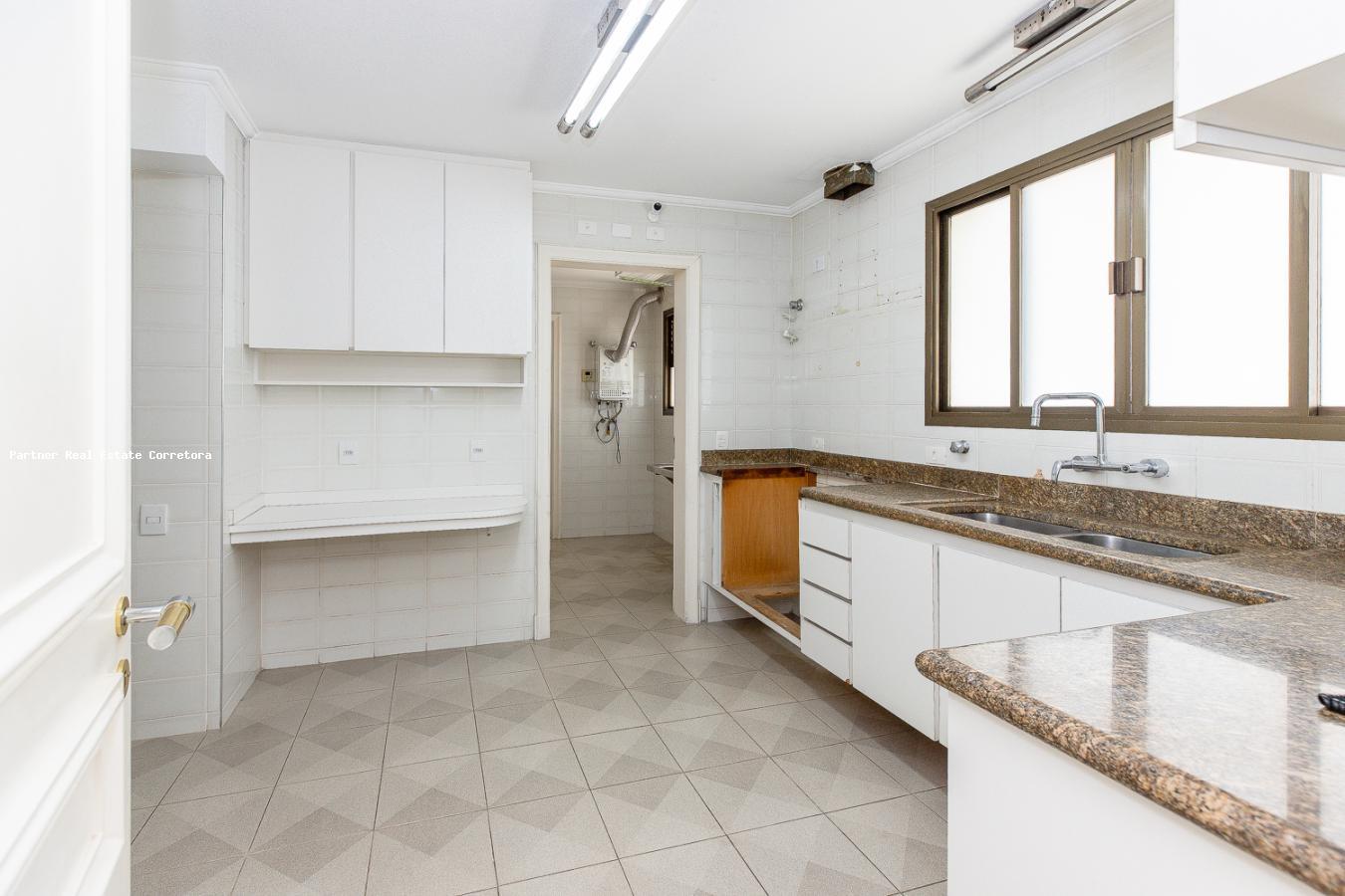 Apartamento, 3 quartos, 203 m² - Foto 2
