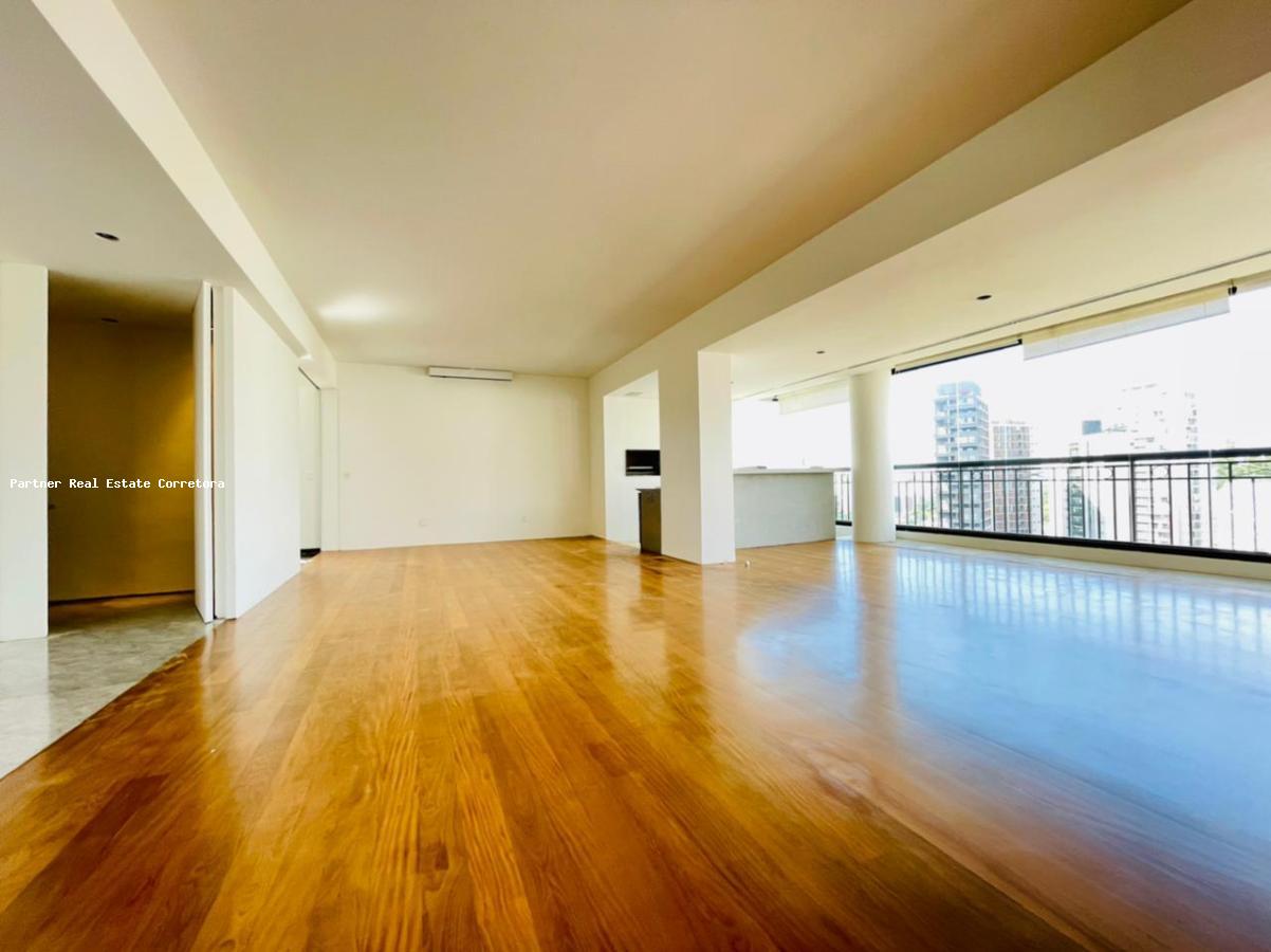 Apartamento, 3 quartos, 215 m² - Foto 1