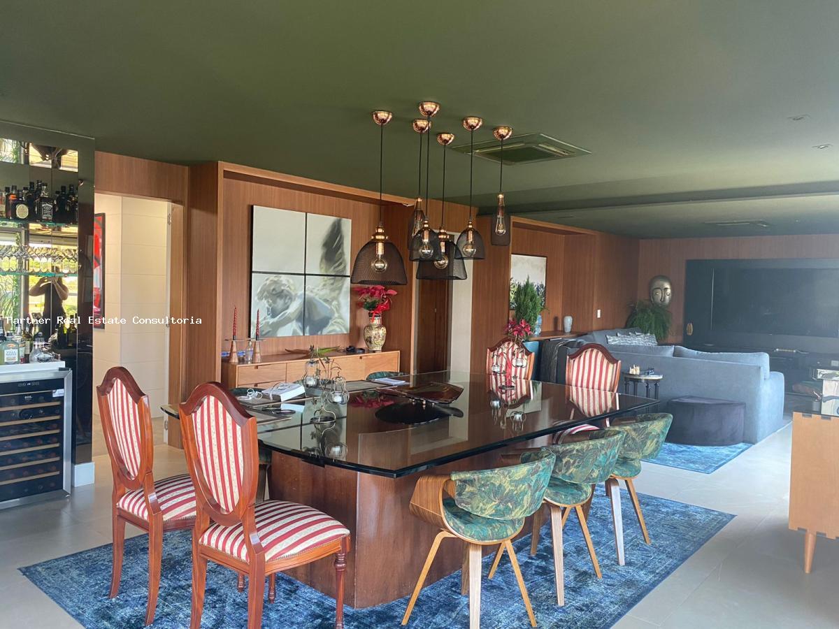 Apartamento, 3 quartos, 251 m² - Foto 1