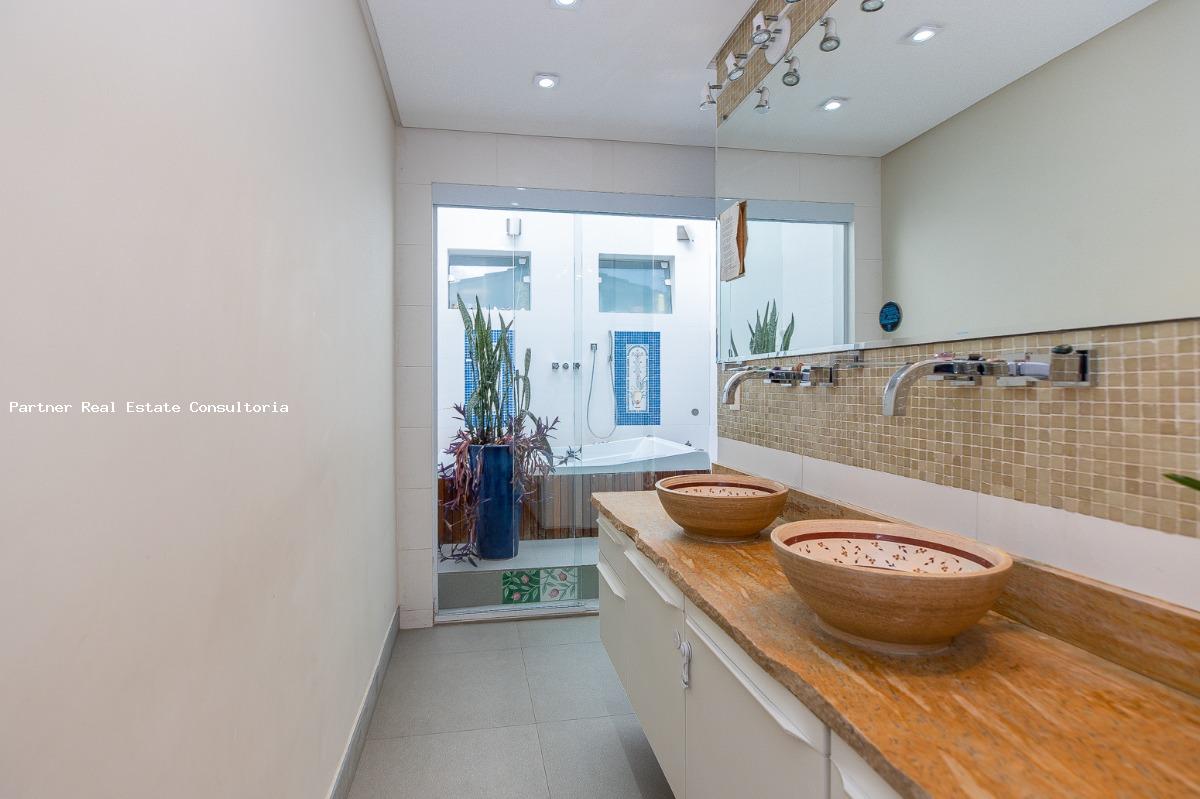 Casa, 3 quartos, 226 m² - Foto 30