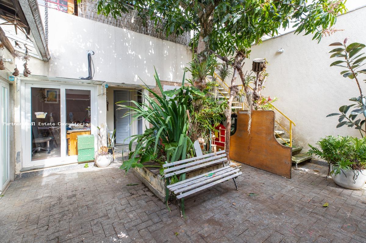 Casa, 3 quartos, 226 m² - Foto 34