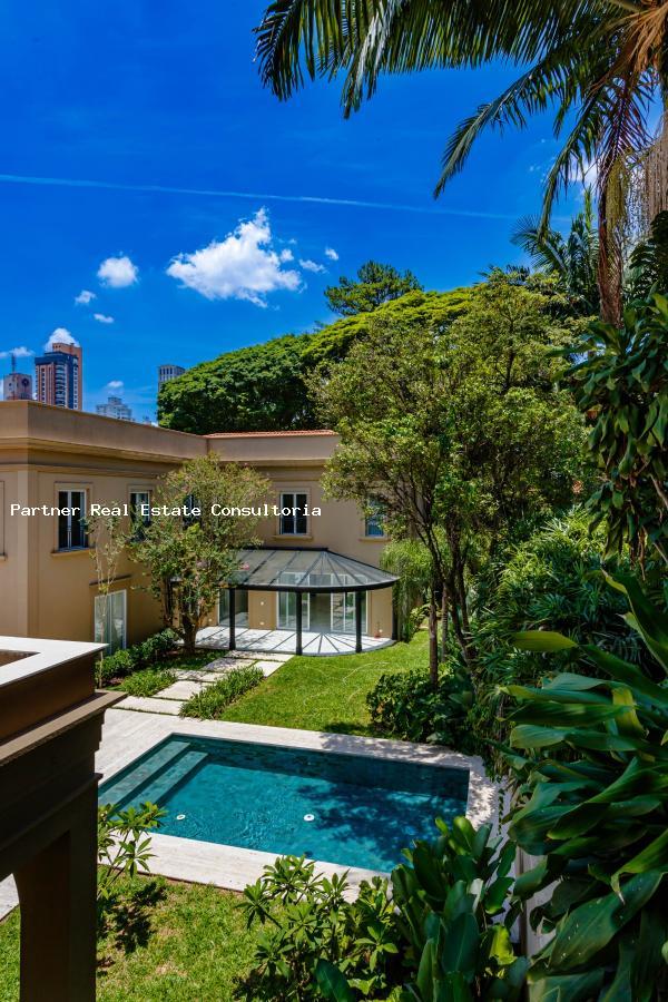 Casa, 5 quartos, 1318 m² - Foto 1