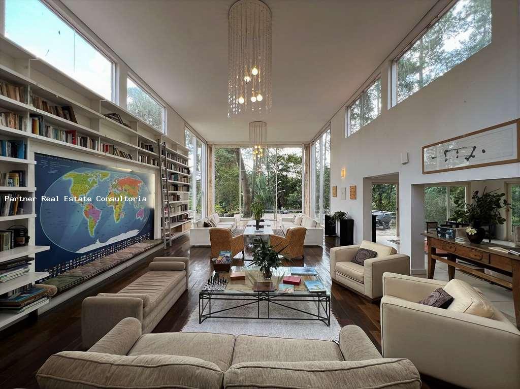 Casa, 6 quartos, 4415 m² - Foto 1