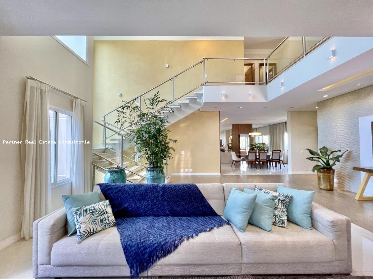 Casa, 3 quartos, 1058 m² - Foto 1