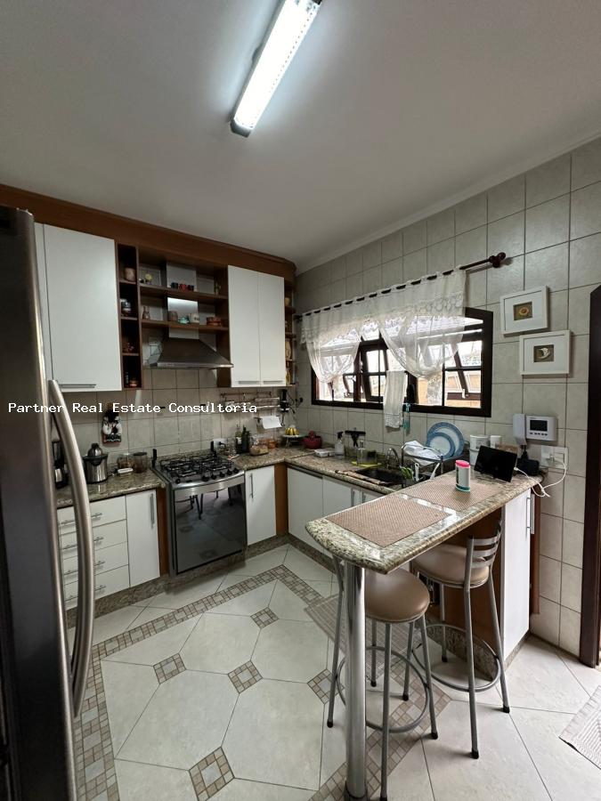 Casa, 3 quartos, 250 m² - Foto 9