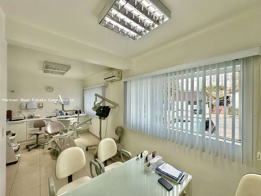 Casa, 6 quartos, 150 m² - Foto 1