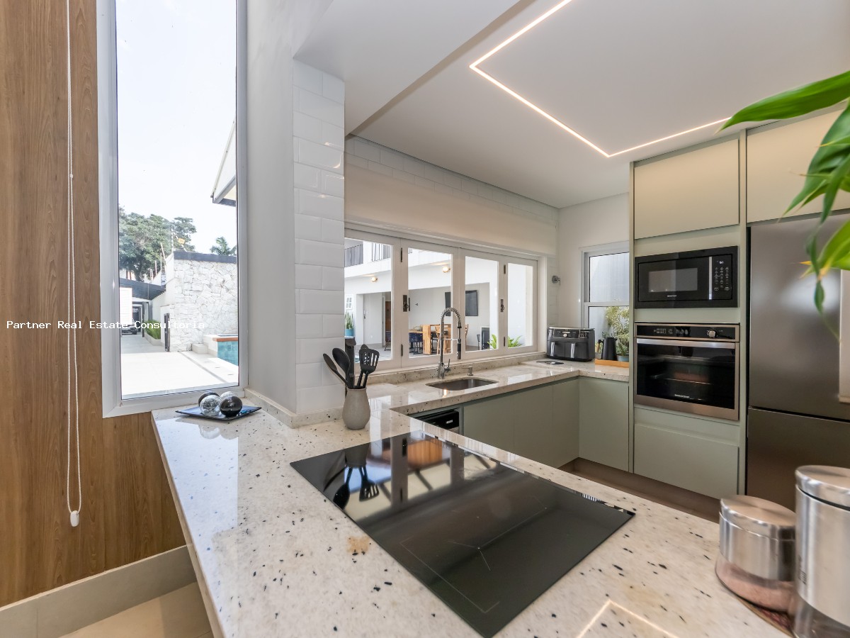 Casa, 4 quartos, 319 m² - Foto 2