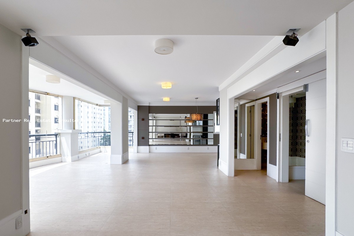 Apartamento, 3 quartos, 198 m² - Foto 2