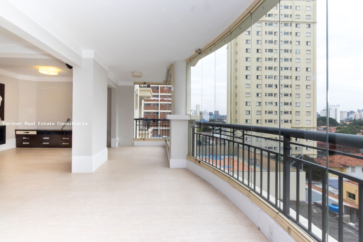 Apartamento, 3 quartos, 198 m² - Foto 1