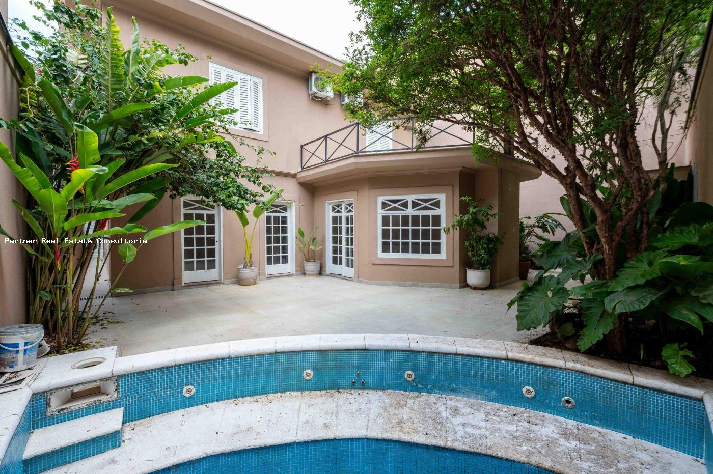 Casa, 4 quartos, 384 m² - Foto 1