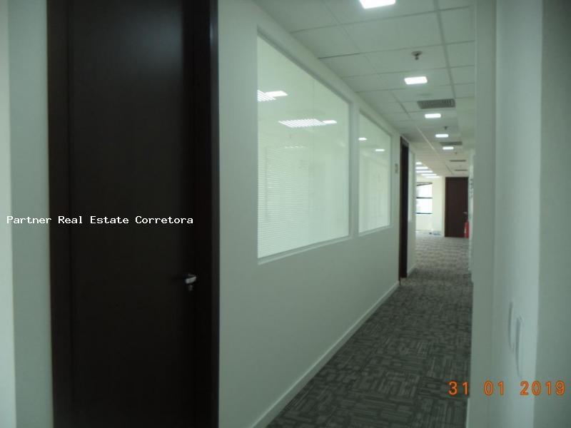Conjunto Comercial-Sala à venda com 1 quarto, 188m² - Foto 8