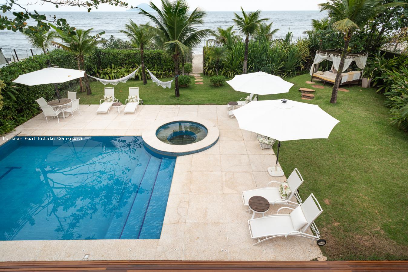 Casa à venda com 6 quartos, 1100m² - Foto 1