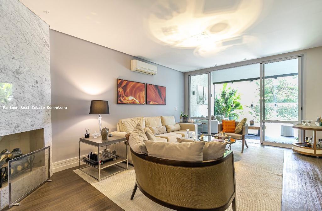 Apartamento, 3 quartos, 223 m² - Foto 1