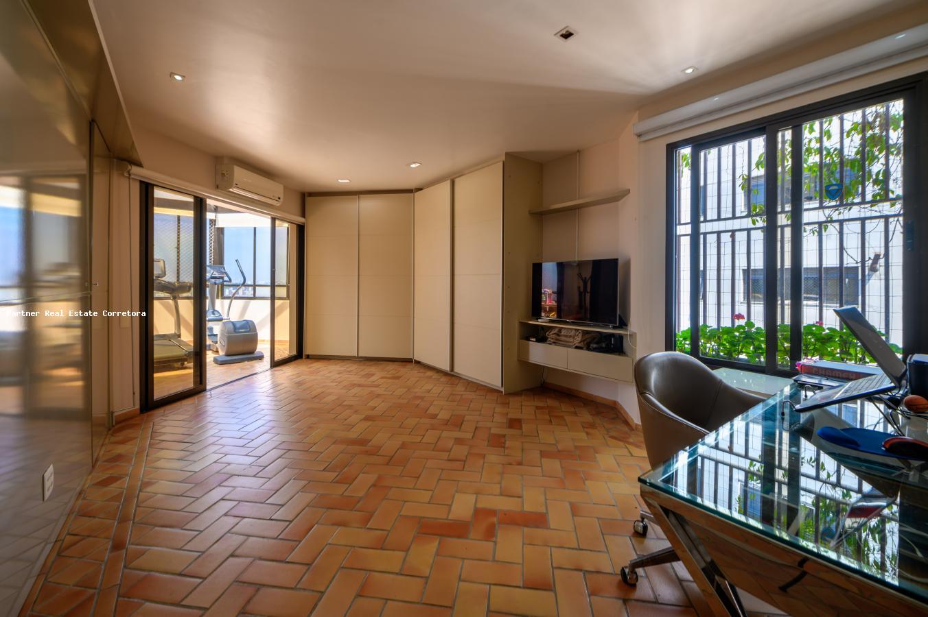 Cobertura à venda com 4 quartos, 455m² - Foto 1