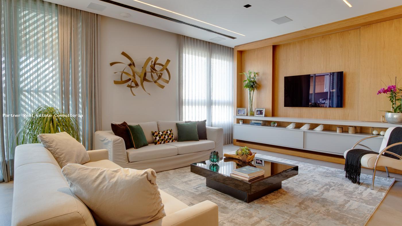 Apartamento, 3 quartos, 217 m² - Foto 1