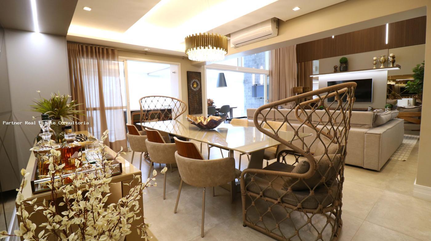 Apartamento, 4 quartos, 243 m² - Foto 1