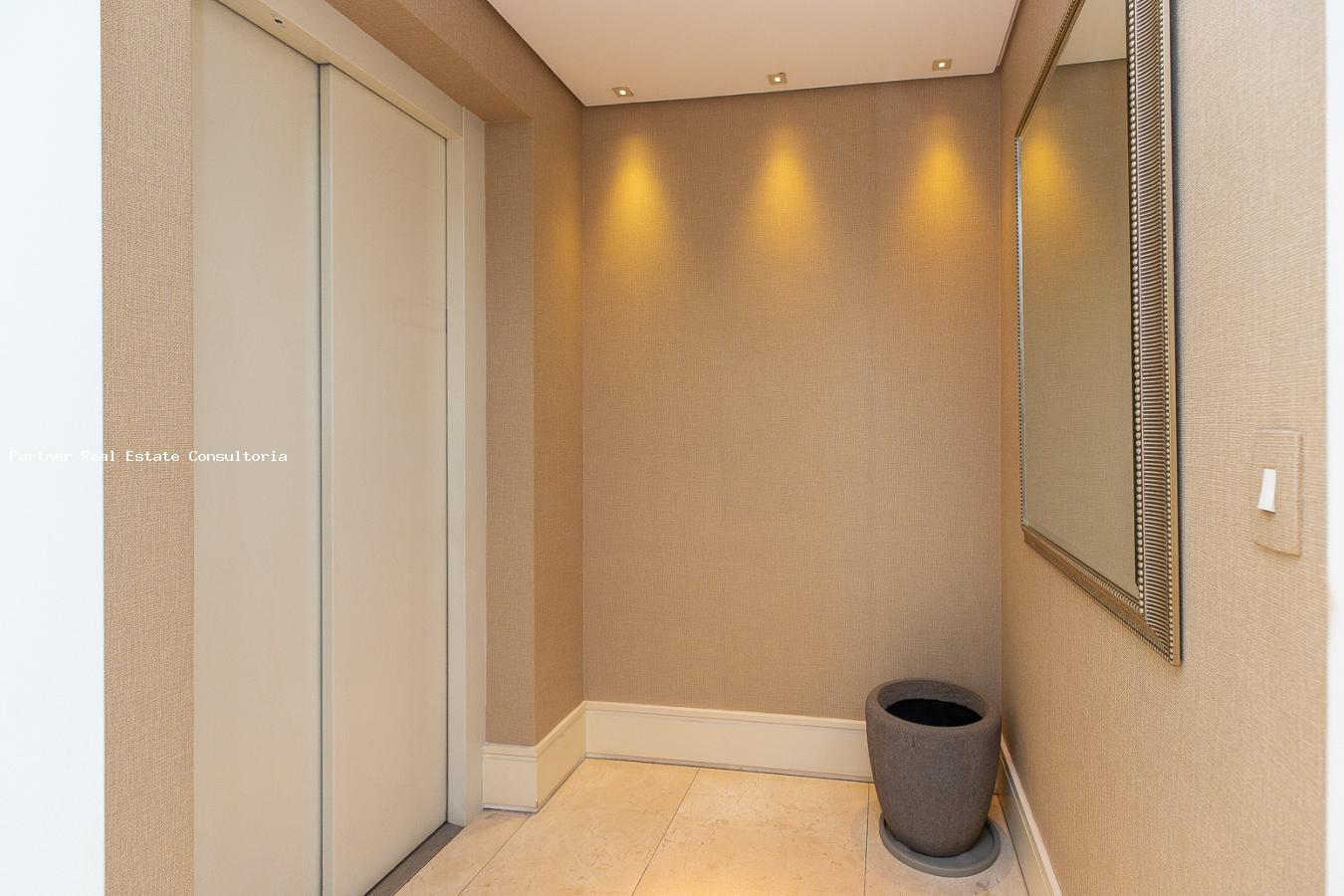 Apartamento, 4 quartos, 240 m² - Foto 1