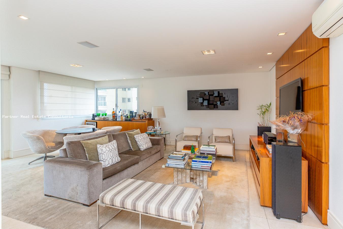 Apartamento, 4 quartos, 240 m² - Foto 2