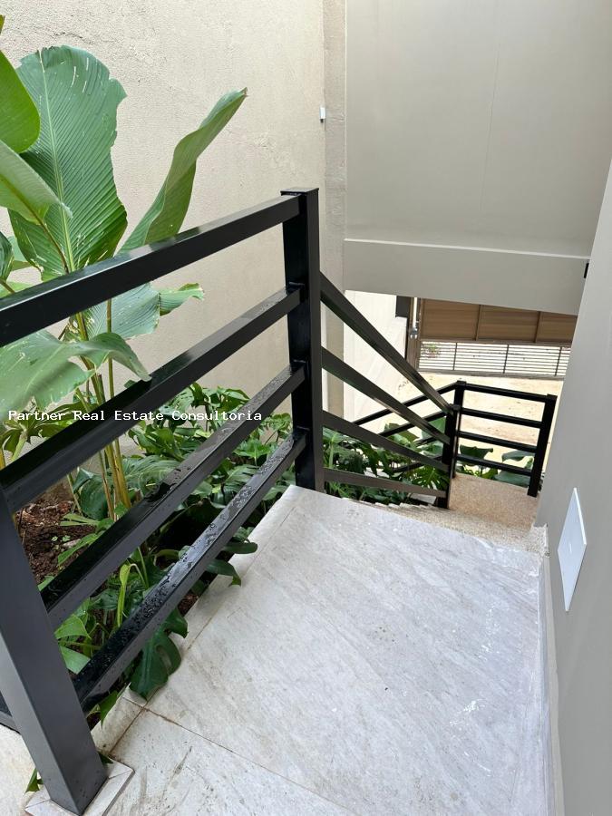 Casa à venda com 5 quartos, 650m² - Foto 4