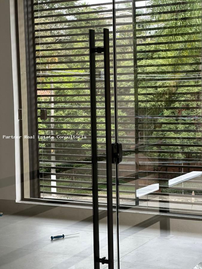 Casa à venda com 5 quartos, 650m² - Foto 3