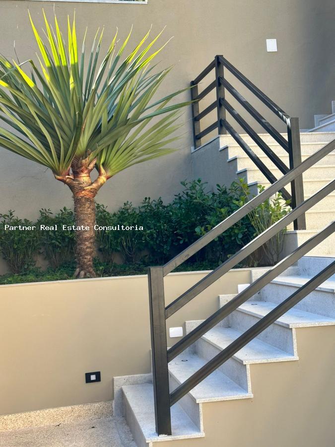 Casa à venda com 5 quartos, 650m² - Foto 9