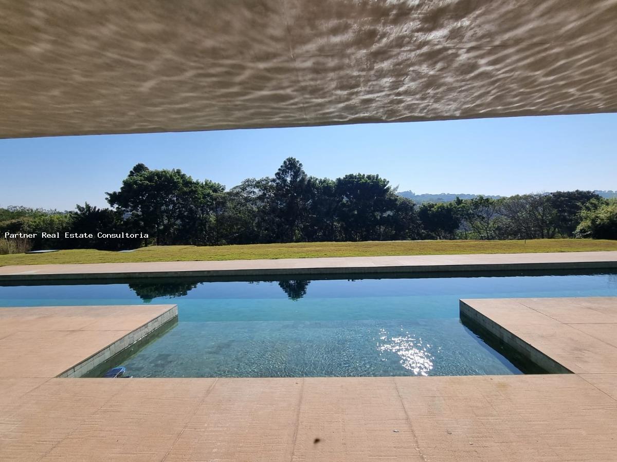 Casa, 6 quartos, 3056 m² - Foto 1