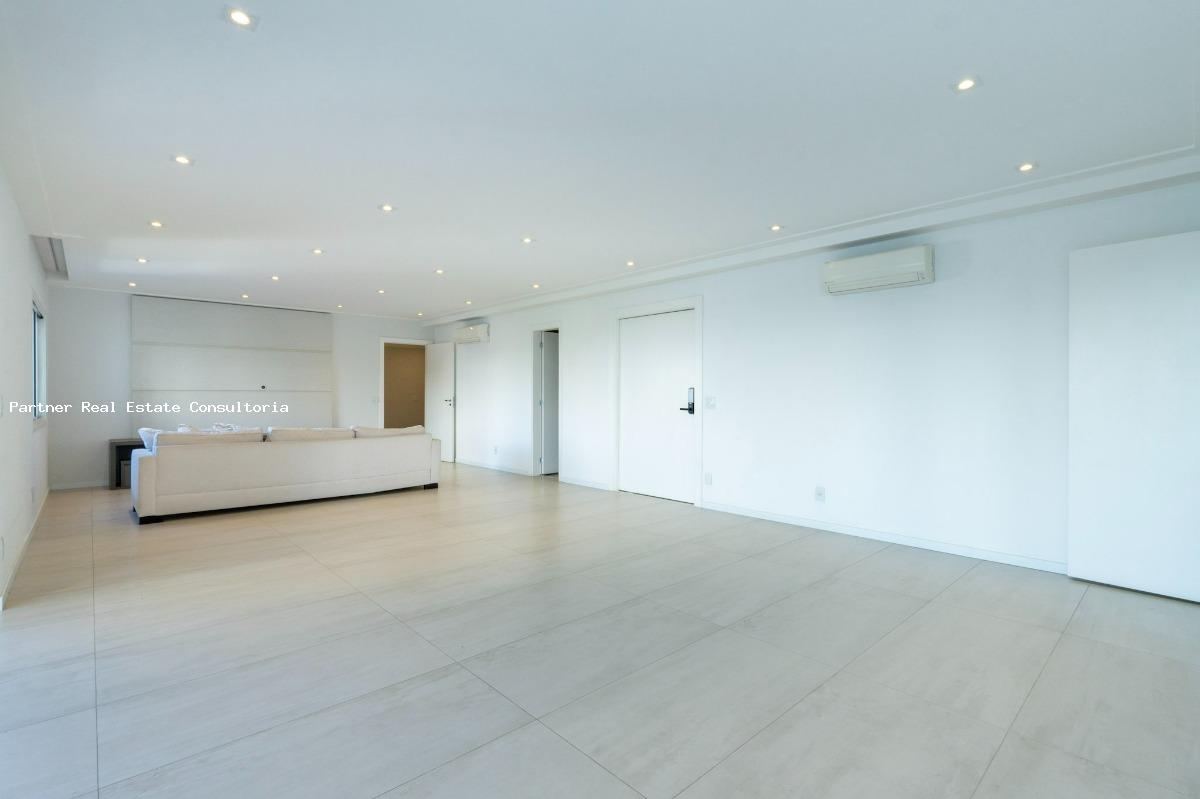 Apartamento, 3 quartos, 236 m² - Foto 1