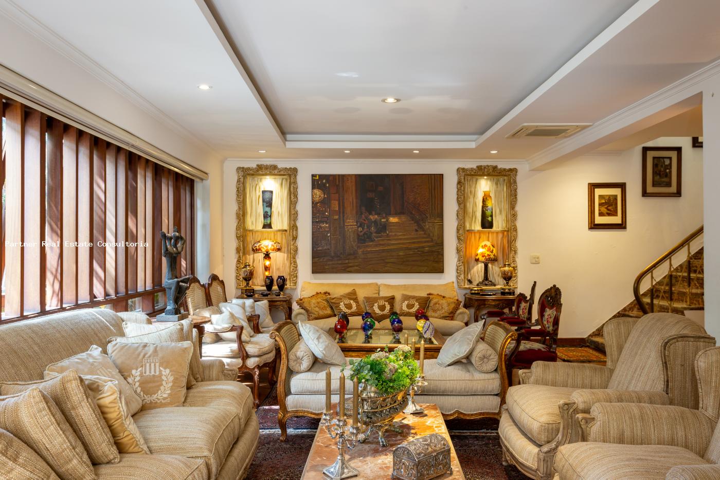 Casa, 4 quartos, 330 m² - Foto 2