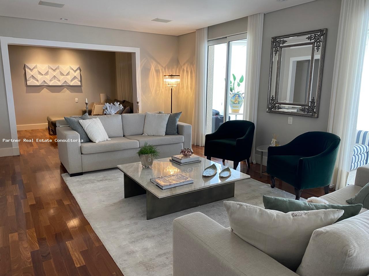 Apartamento à venda com 3 quartos, 260m² - Foto 9