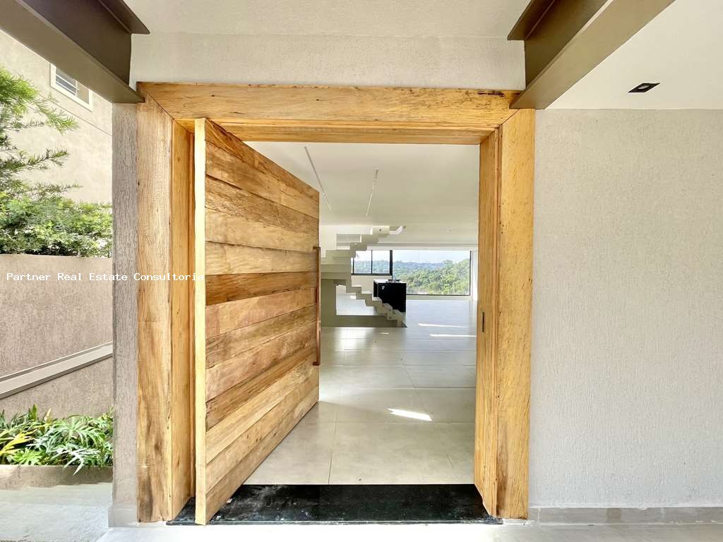 Casa de Condomínio à venda com 4 quartos, 484m² - Foto 9