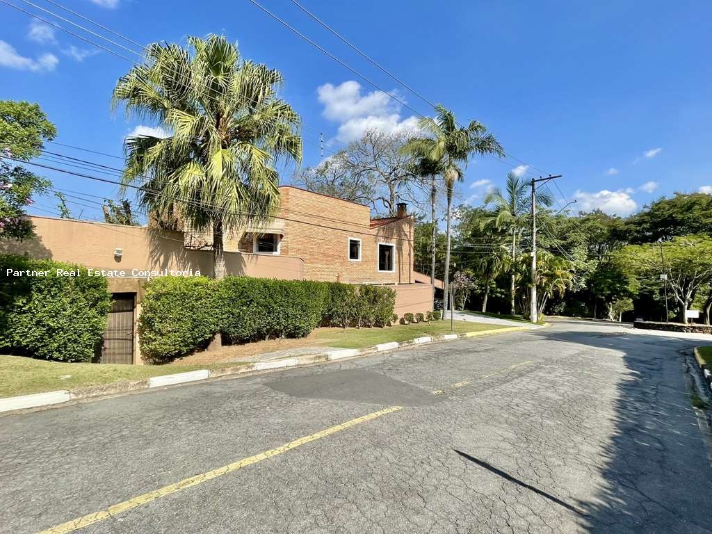 Casa à venda com 4 quartos, 1082m² - Foto 2