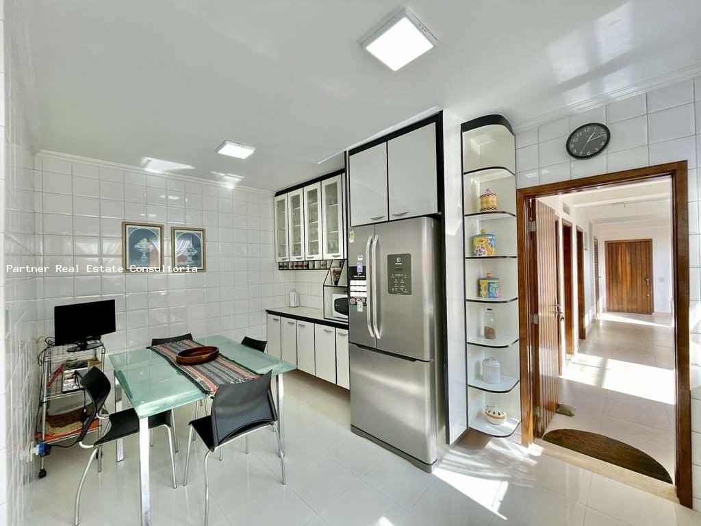 Casa à venda com 4 quartos, 1082m² - Foto 16