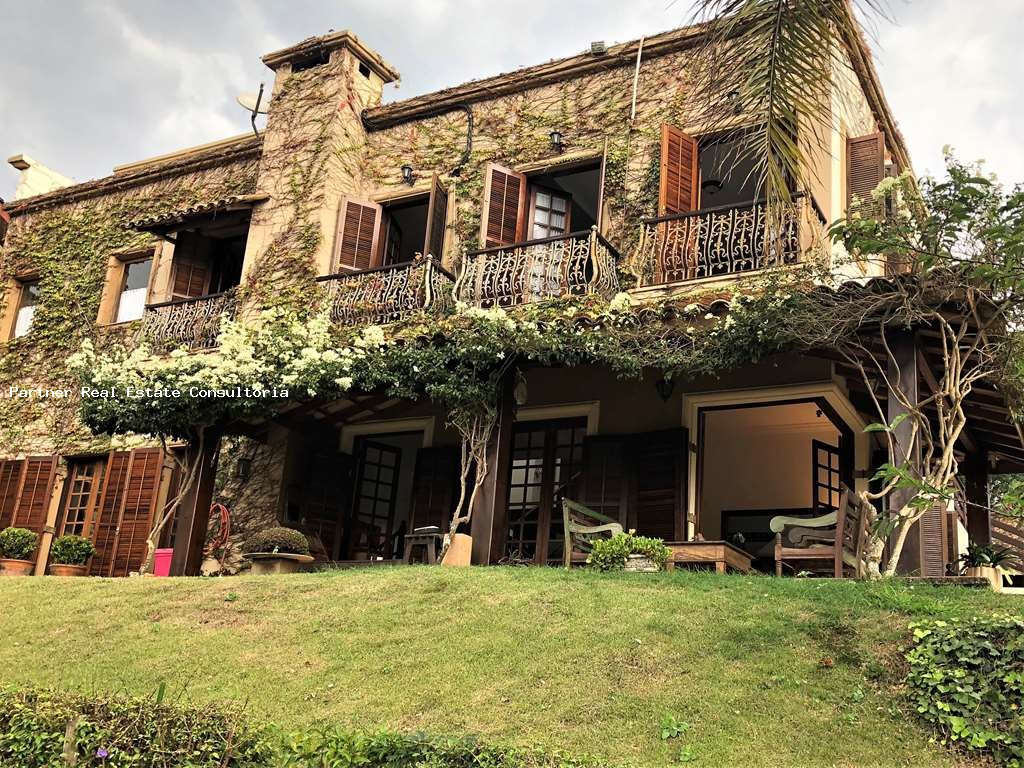 Casa à venda com 3 quartos, 1475m² - Foto 1