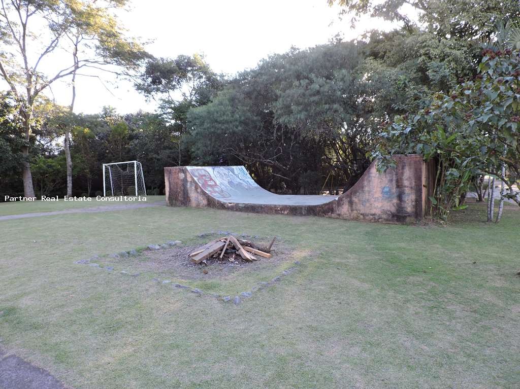 Casa de Condomínio à venda com 3 quartos, 450m² - Foto 4