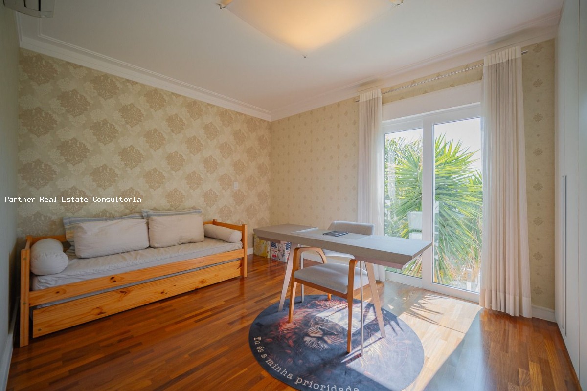 Casa de Condomínio à venda com 5 quartos, 560m² - Foto 4