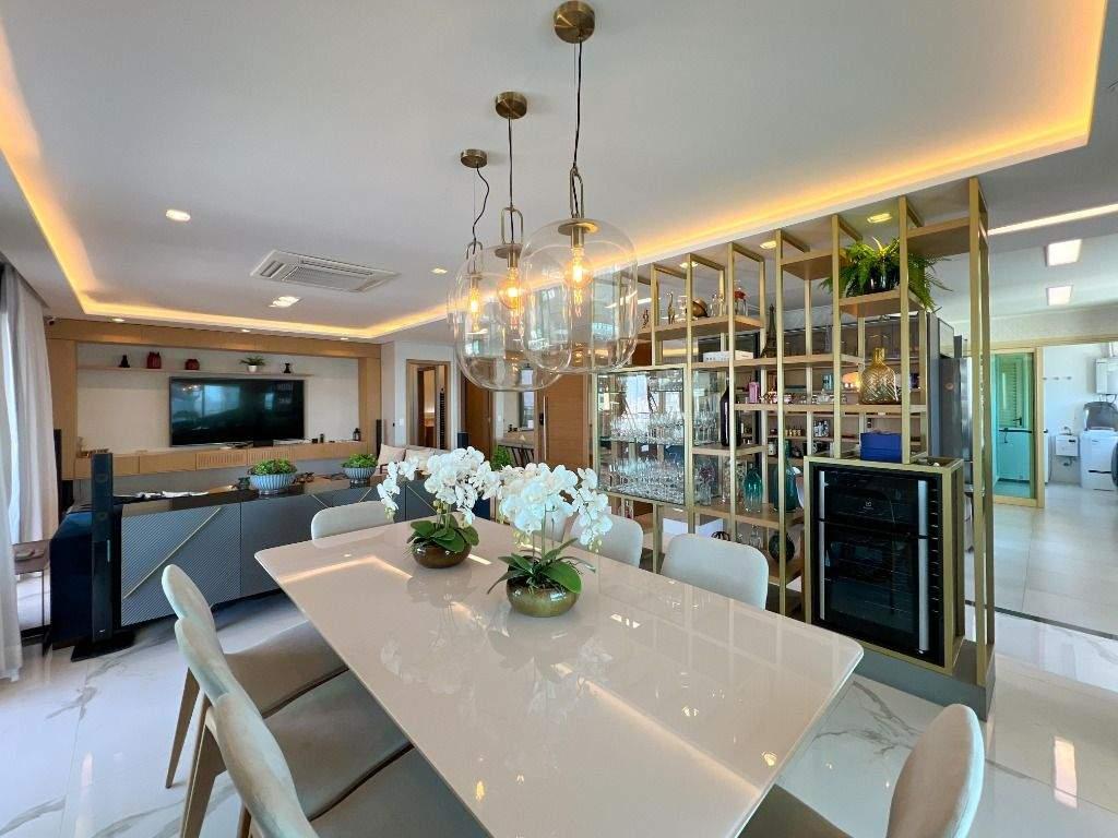 Apartamento, 3 quartos, 256 m² - Foto 1