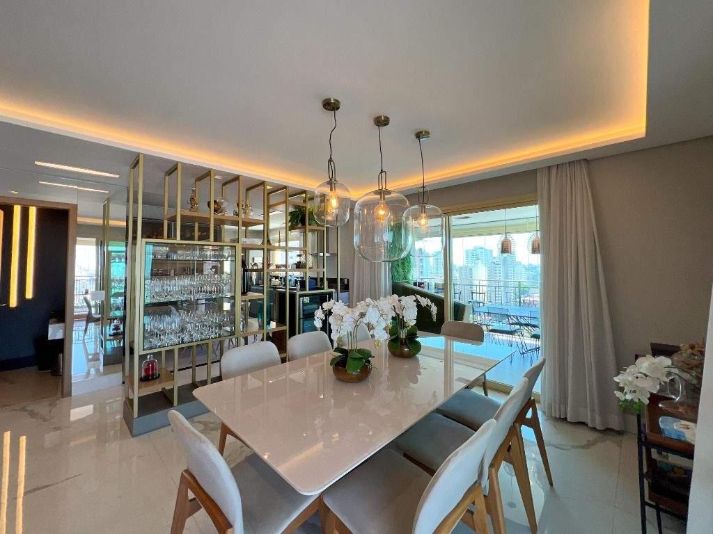 Apartamento, 3 quartos, 256 m² - Foto 2