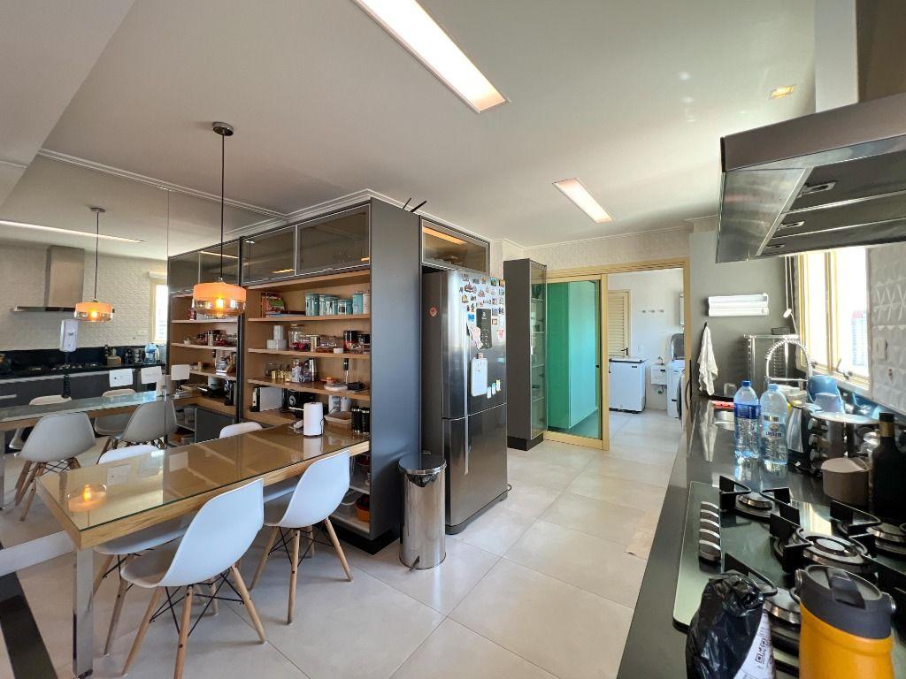 Apartamento, 3 quartos, 256 m² - Foto 8