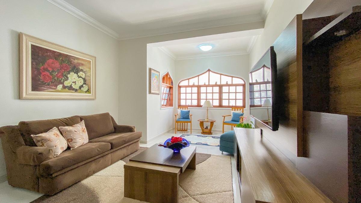 Casa, 5 quartos, 275 m² - Foto 2