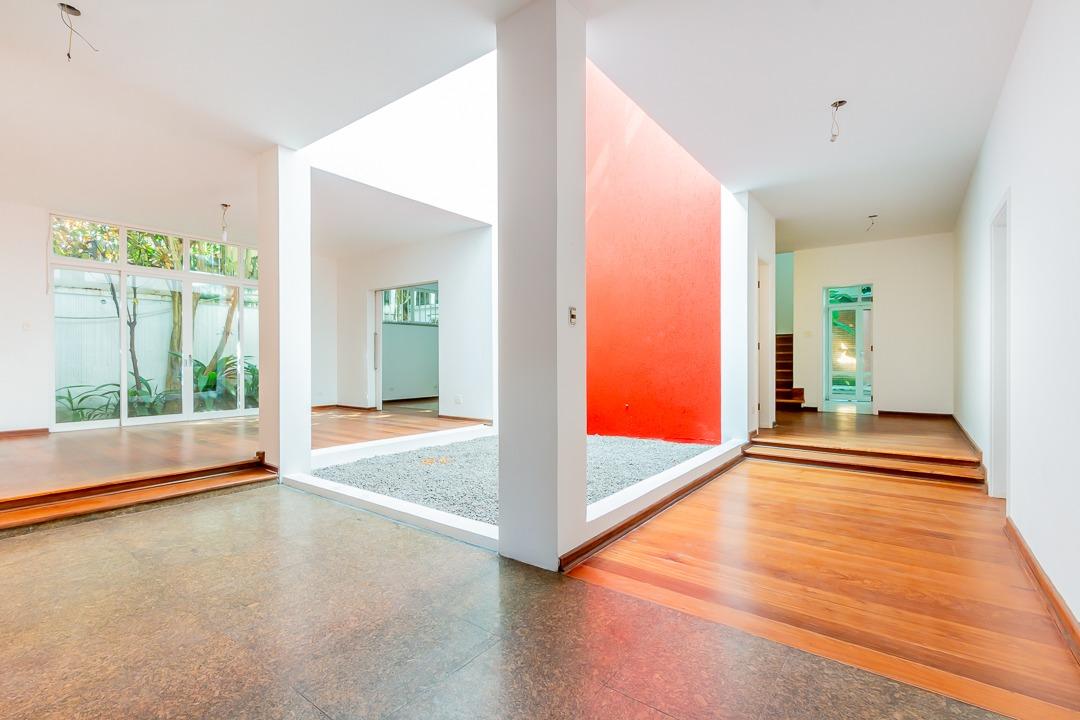 Casa, 6 quartos, 617 m² - Foto 1