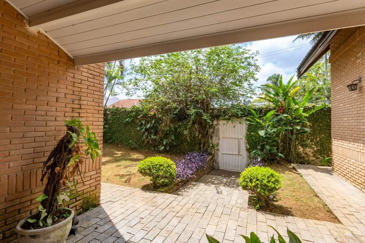 Casa, 3 quartos, 1077 m² - Foto 4