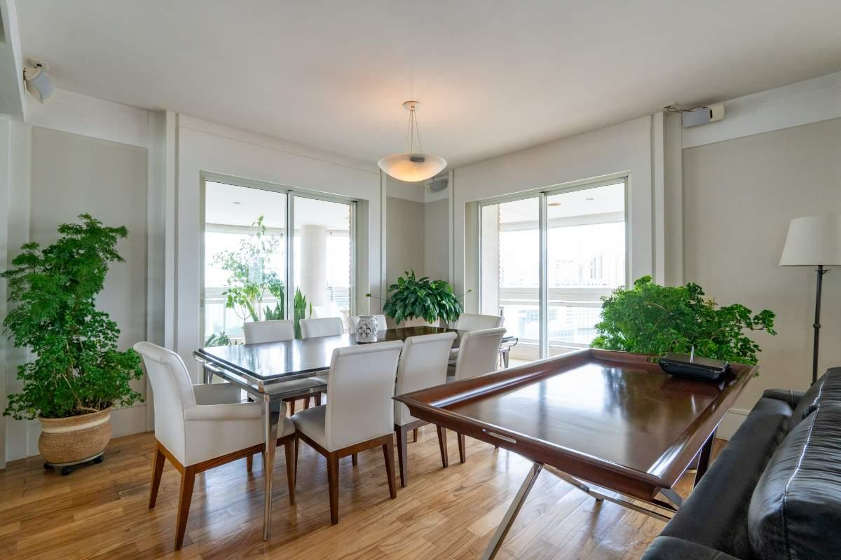 Apartamento, 3 quartos, 260 m² - Foto 10