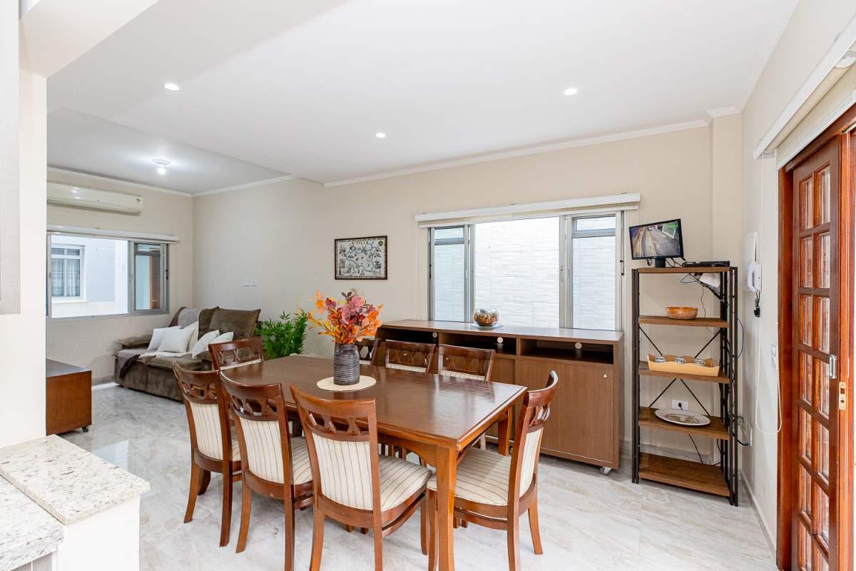 Casa, 5 quartos, 164 m² - Foto 1