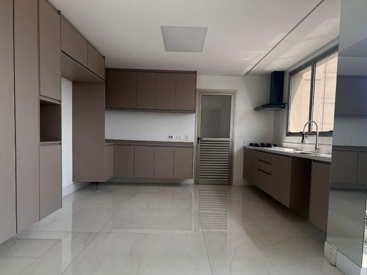 Apartamento, 3 quartos, 252 m² - Foto 14
