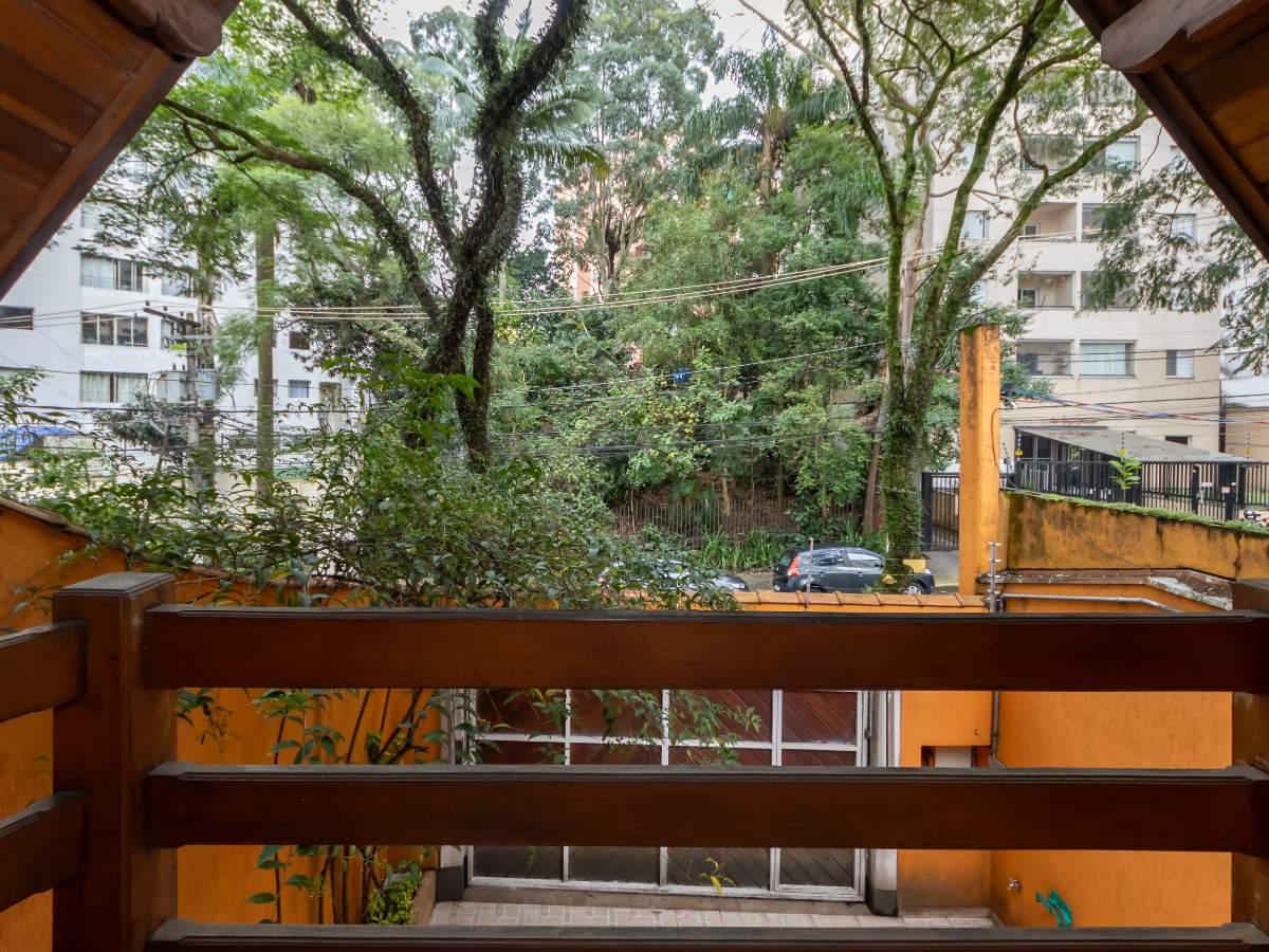 Casa, 4 quartos, 246 m² - Foto 1