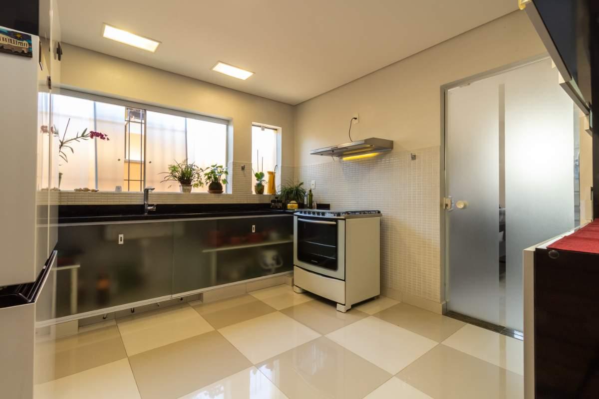 Casa, 3 quartos, 310 m² - Foto 12
