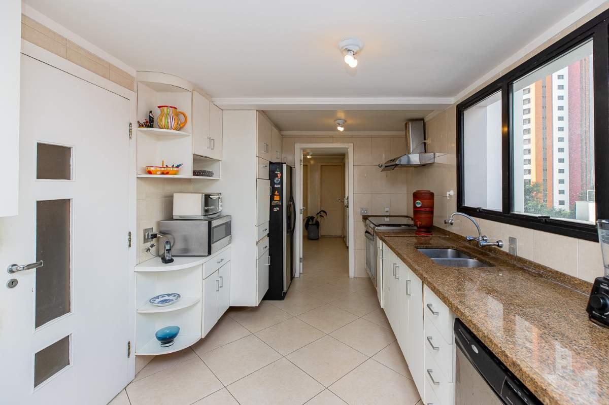 Apartamento, 4 quartos, 300 m² - Foto 17