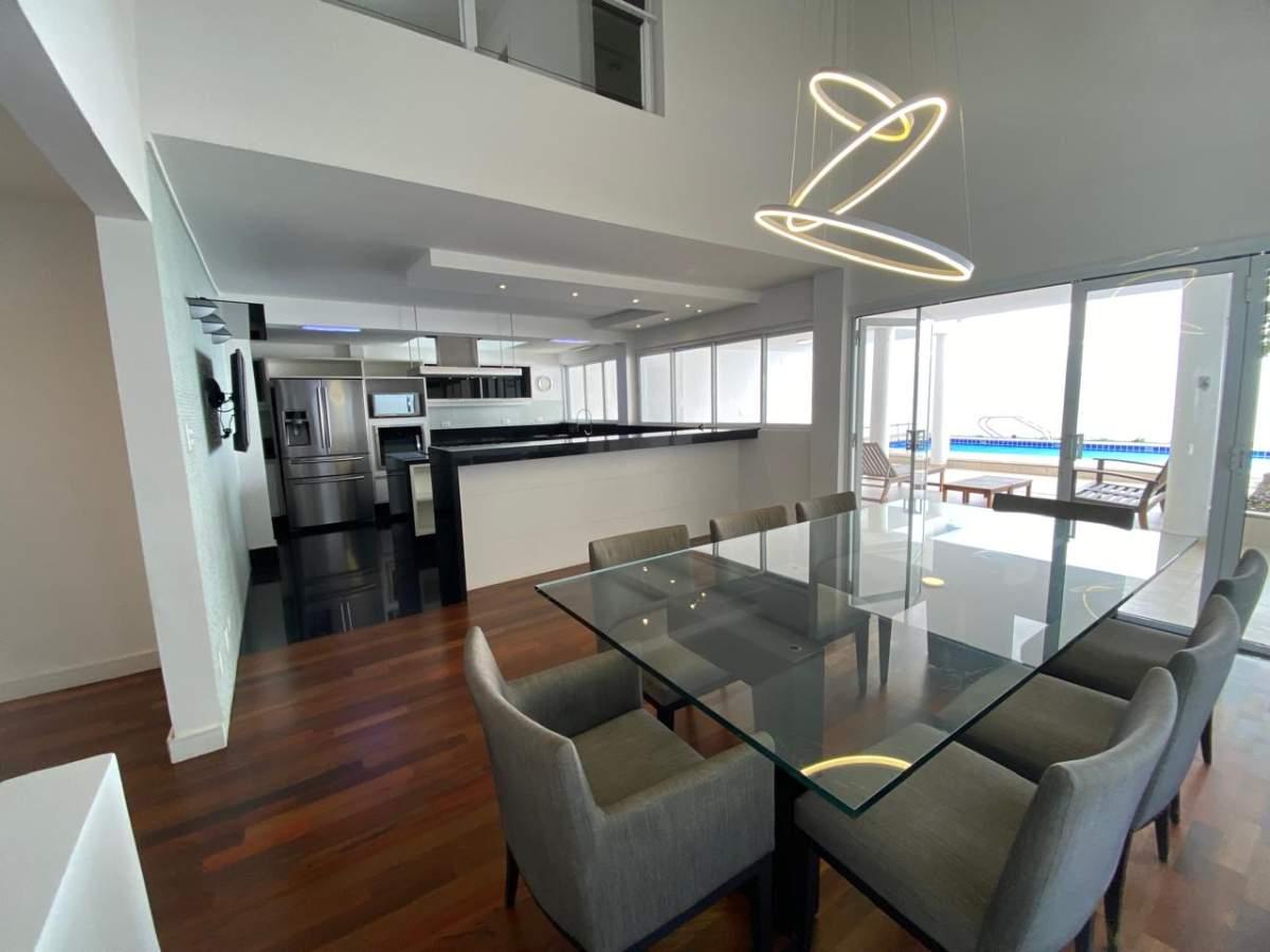 Casa, 4 quartos, 310 m² - Foto 1